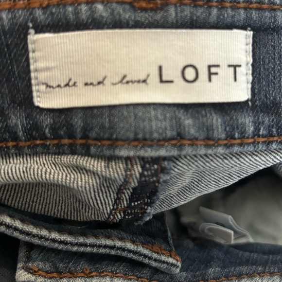 Loft women’s denim pants. Like new. Size 6/28 curvy skinny jeans. - Picture 3 of 9